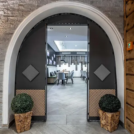 Hotel Post 3*
